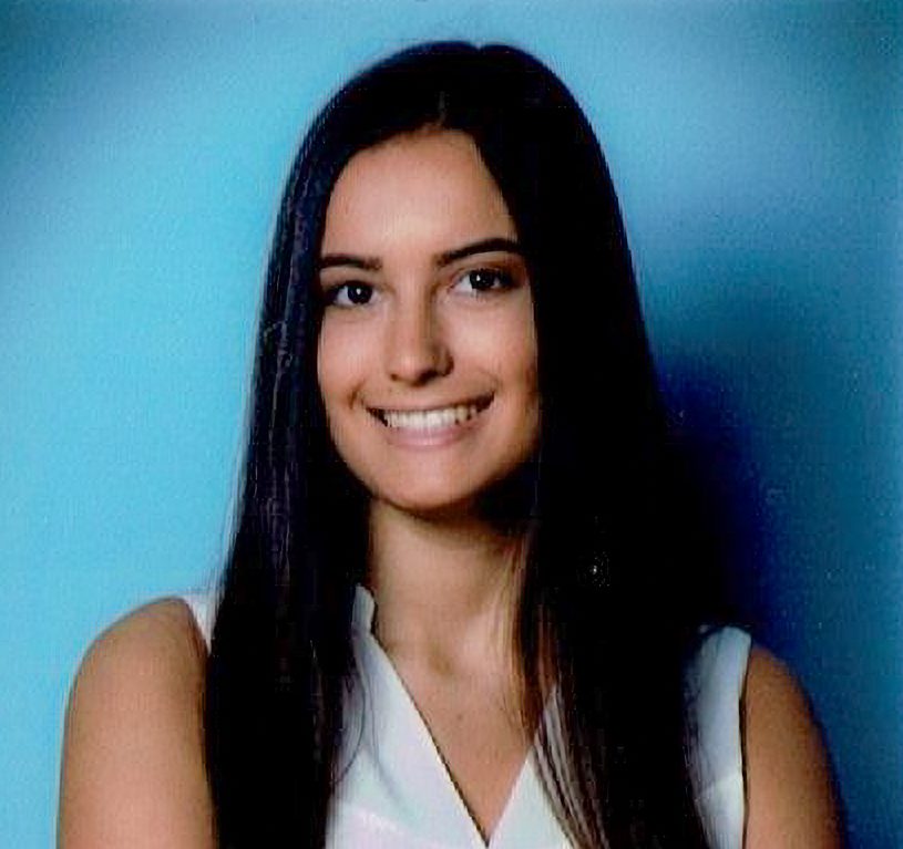 Theresa Kraft Headshot color